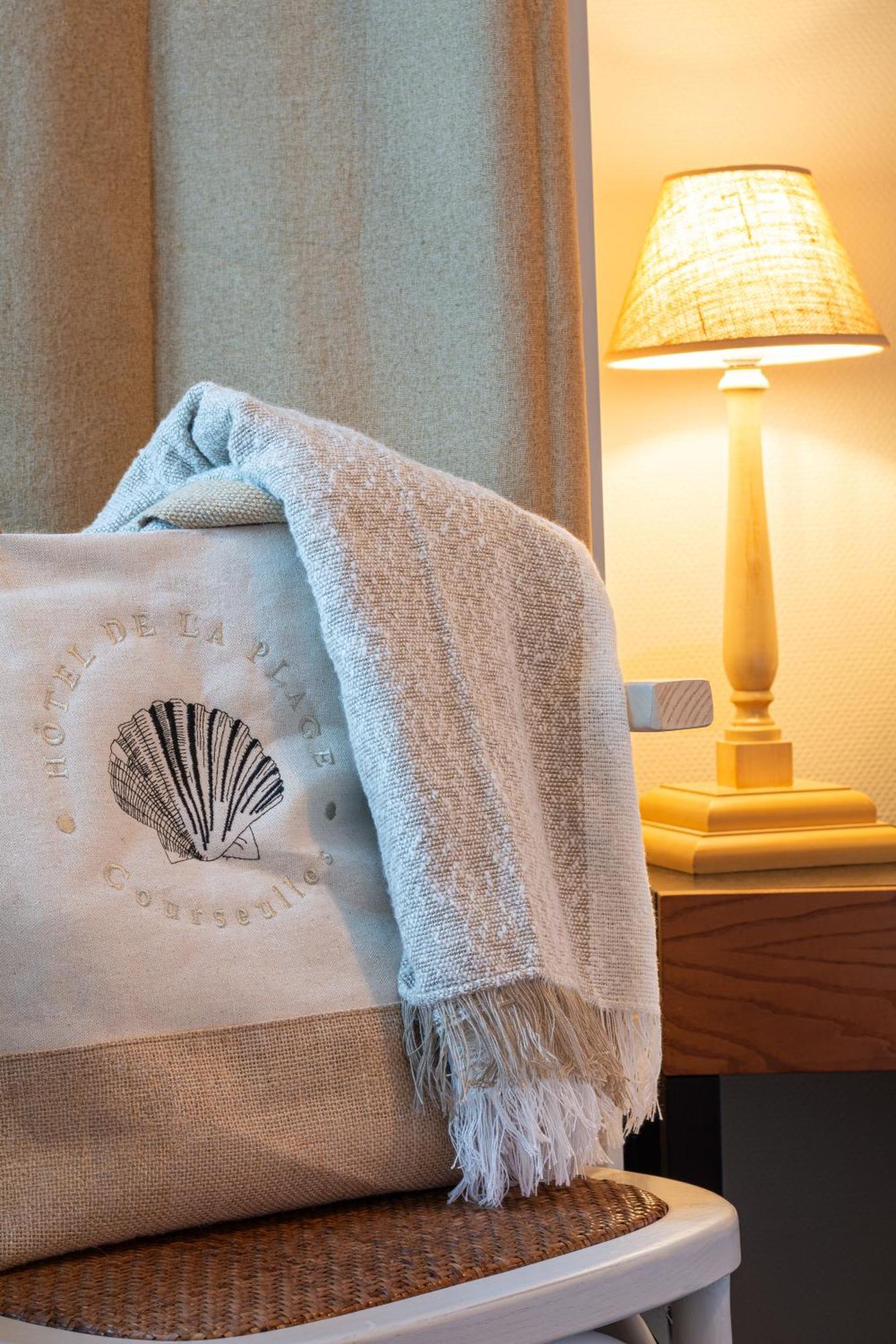 Hotel De La Plage 쿠르쇨 쉬르 메르 외부 사진